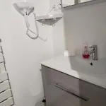 6 Апартаменты *